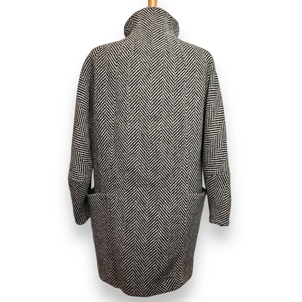 Vintage Tweed/Wool Salt and Pepper Peacoat - Picture 2 of 6